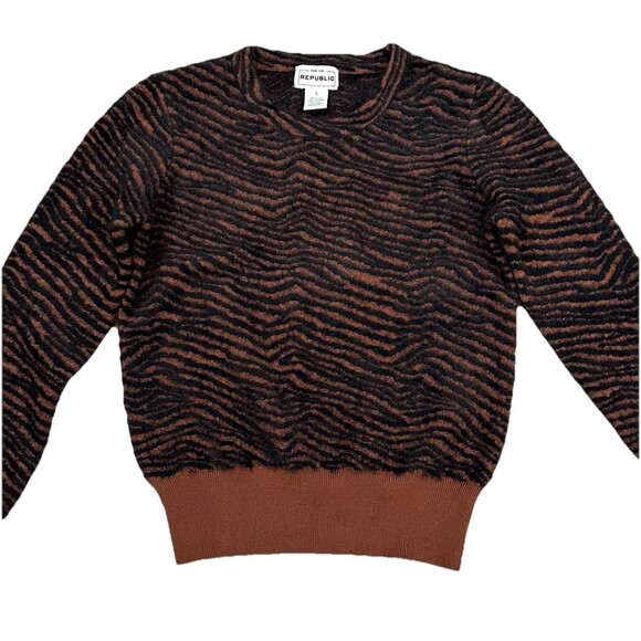 For the Republic Sof Fuzzy Sweater Size S Brown Animal Print Women's Pullover - Picture 3 of 6